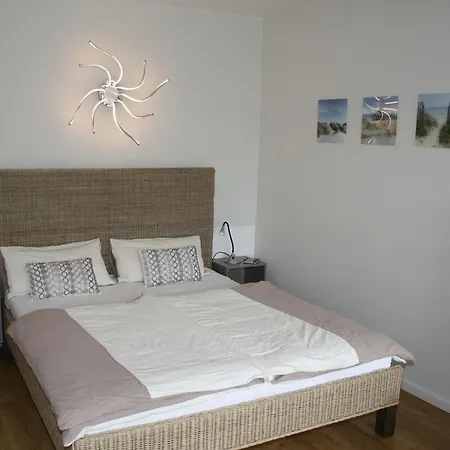 Quiet Coast - Stw 7-3-28 * Heiligenhafen